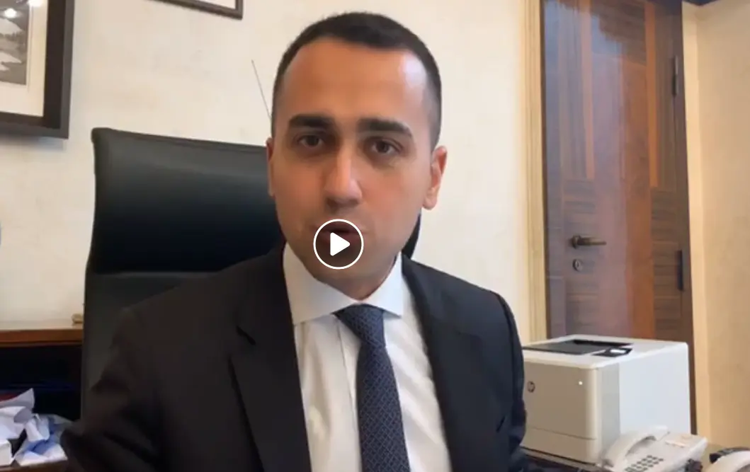 Governo: Di Maio, da gennaio 'team mani di forbice' taglia sprechi (Video)