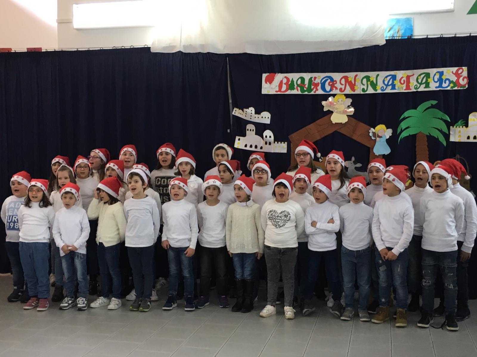 Catanzaro. Aria di Natale nel plesso Fiume Neto dell’IC Don Milani-Sala