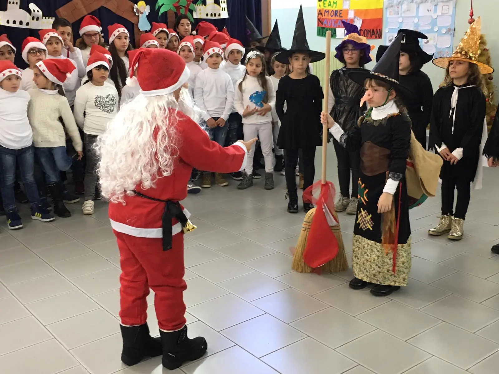 Catanzaro. Aria di Natale nel plesso Fiume Neto dell’IC Don Milani-Sala