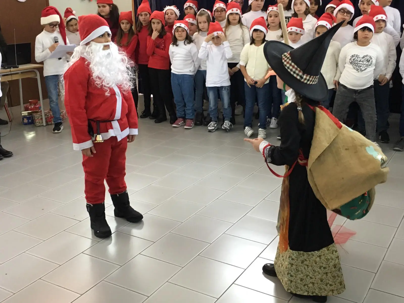 Catanzaro. Aria di Natale nel plesso Fiume Neto dell’IC Don Milani-Sala