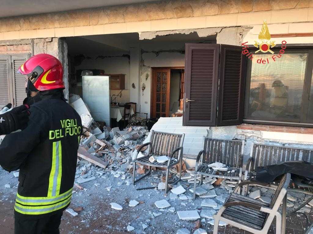 Terremoto: Notte di Paura nel Catanese magnitudo 4.8. Squadre calabresi nella zona di Acireale