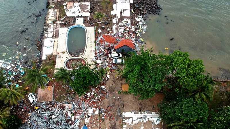 Tsunami in Indonesia: il bilancio supera le 400 vittime ed i 15mila sfollati