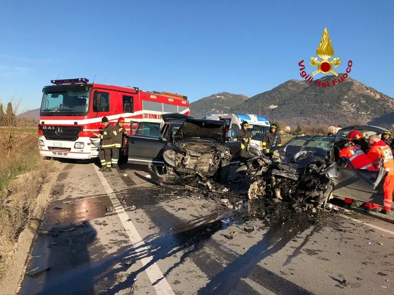 Incidente Stradali: un morto nel perugino chiusa SS219 intervento dei VVF