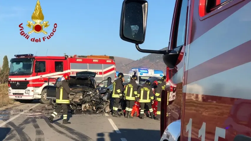 Incidente Stradali: un morto nel perugino chiusa SS219 intervento dei VVF