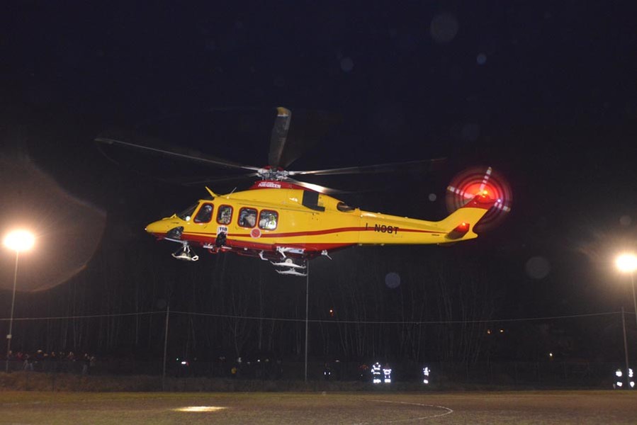 Incidenti stradali: furgone impatto violento contro muro, 6 feriti fra i 18 e i 31anni
