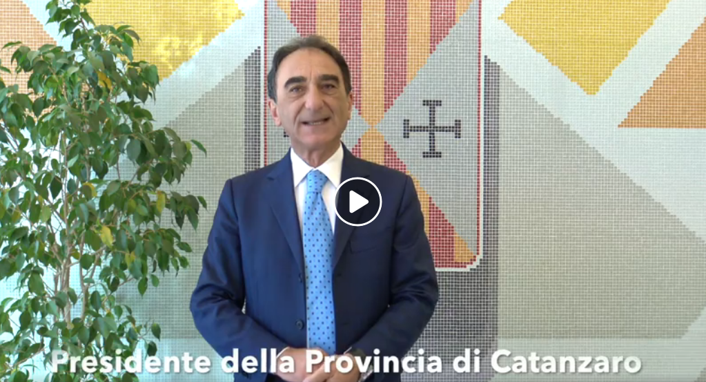 Video augurio di buon anno del presidente della provincia di Catanzaro Sergio Abramo