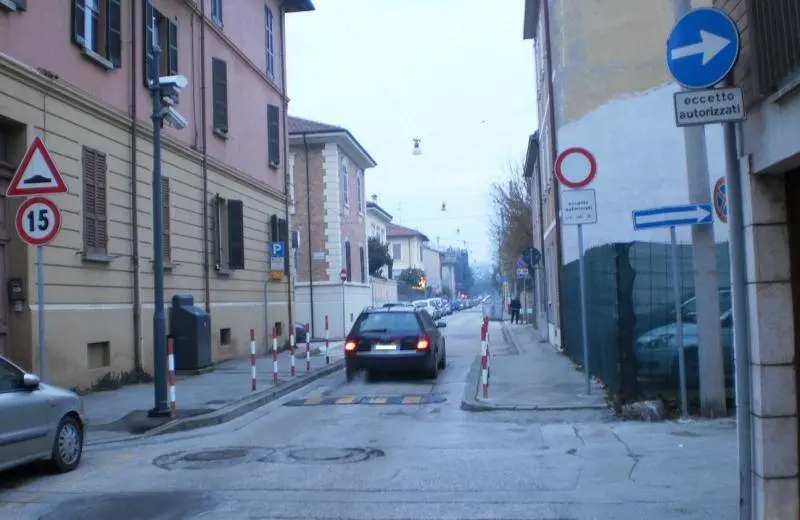 Si accumulano multe per 50mila euro, vende casa per pagarle