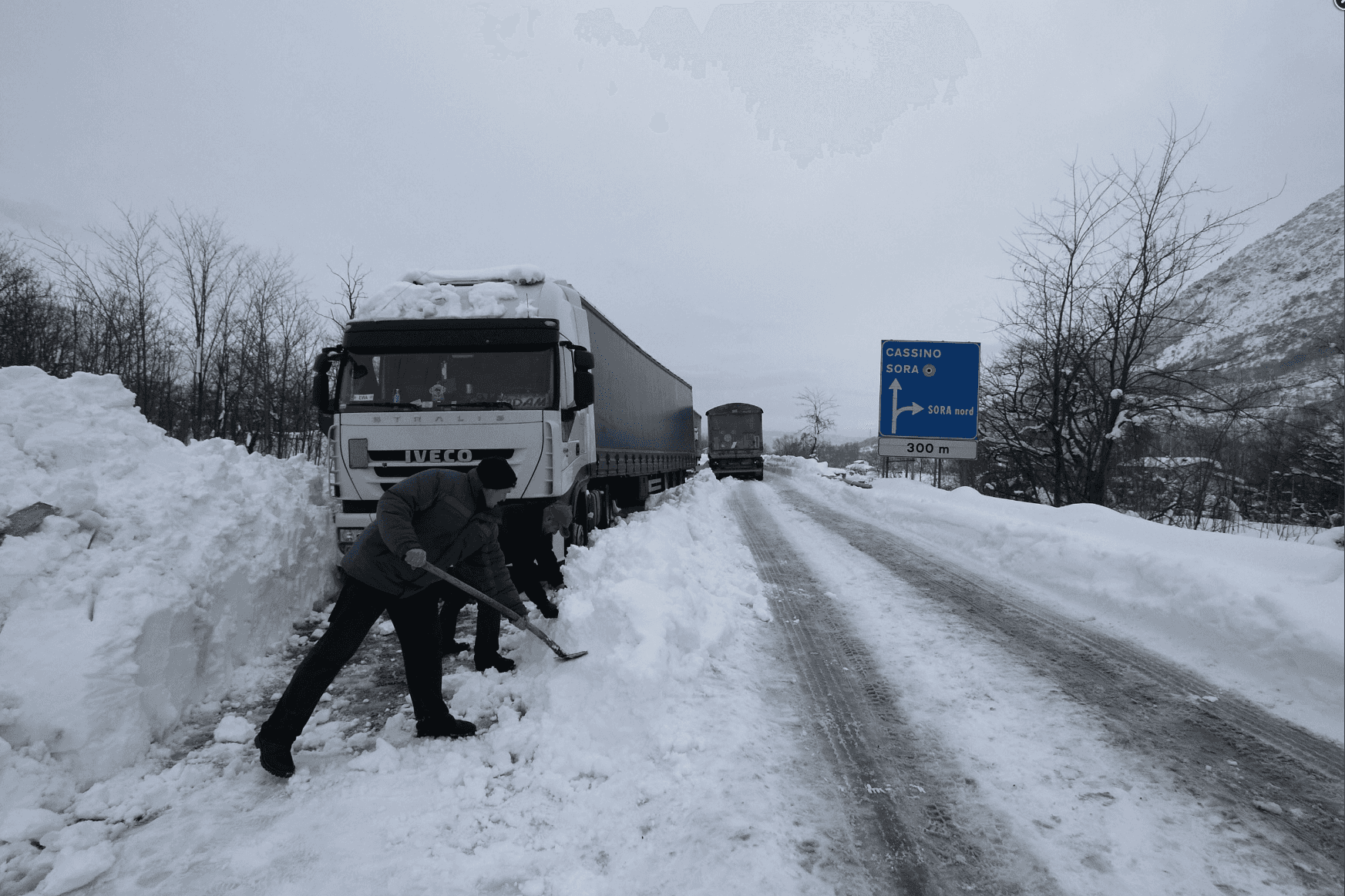 Maltempo: neve nel Frusinate, traffico in tilt sulla Cassino-Sora