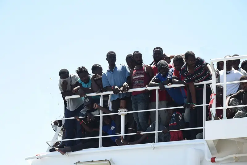 Migranti: Di Maio, tutelare donne e bambini ma resta linea dura