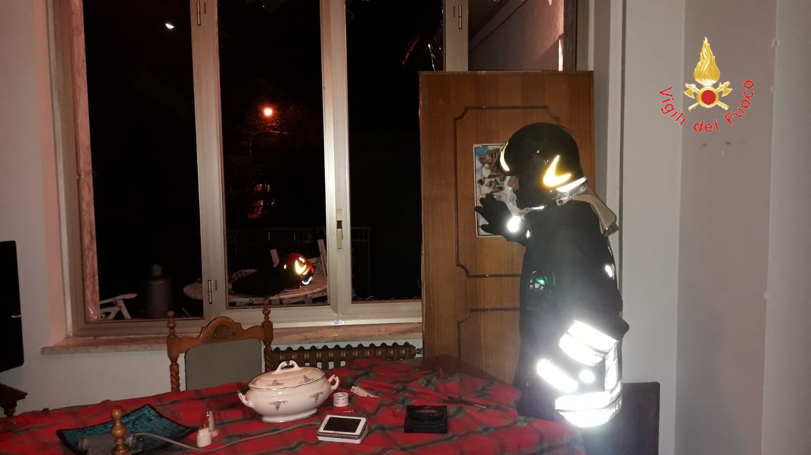 Nel Catanzarese esplosione all'interno di un appartamento, uomo sotto shock