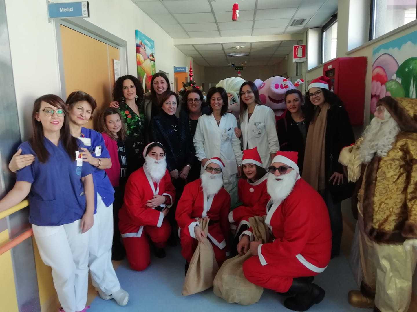AMMI, porta gioia al reparto di Pediatria dell'ospedale Pugliese di Catanzaro