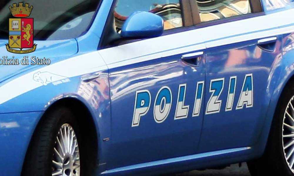 Droga: Roma, nello zaino 1,6 kg marijuana, arrestato da Polizia