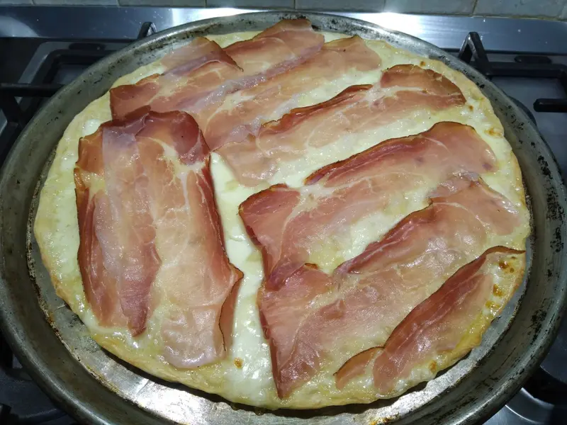 Pizza fatta in casa