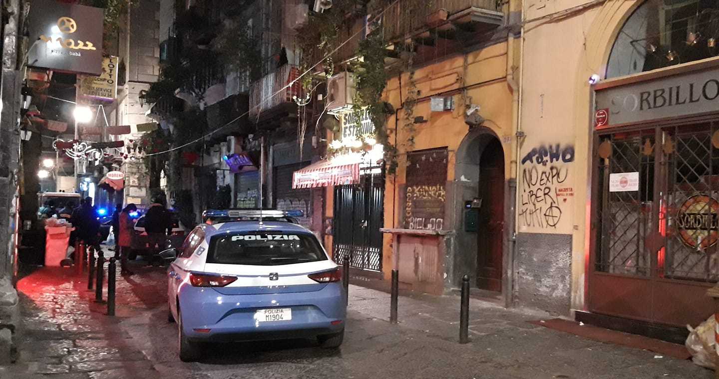 Pizzeria Sorbillo chiusa per bomba