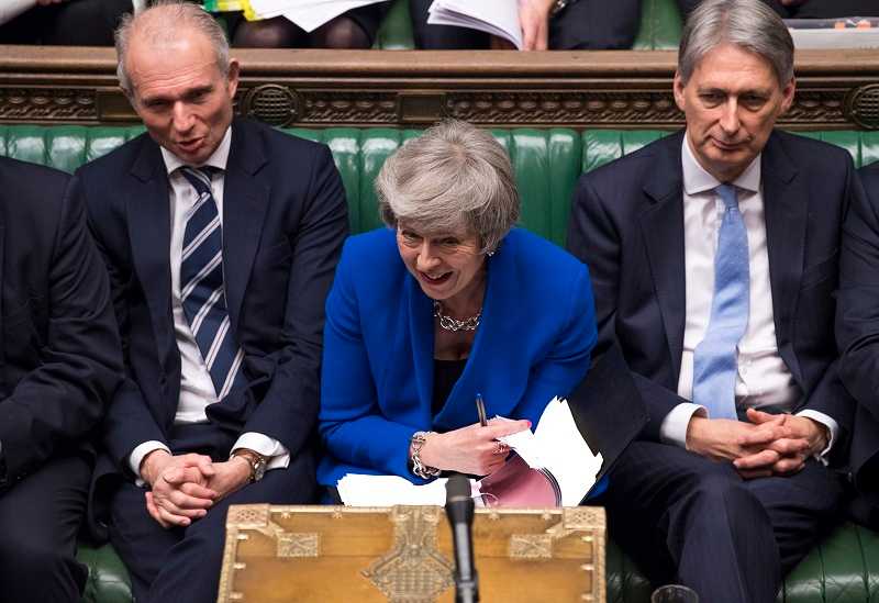 GB: governo May ancora in piedi, il Parlamento britannico ha rinnovato la fiducia