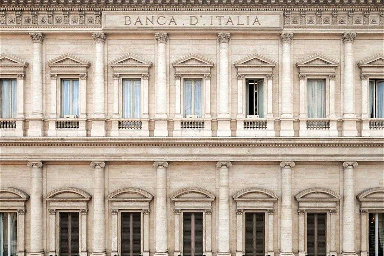 Bankitalia, stime del Pil al ribasso: rischio recessione