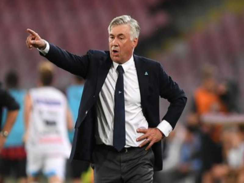 Milan e Napoli non si fanno del male. Finisce 0-0