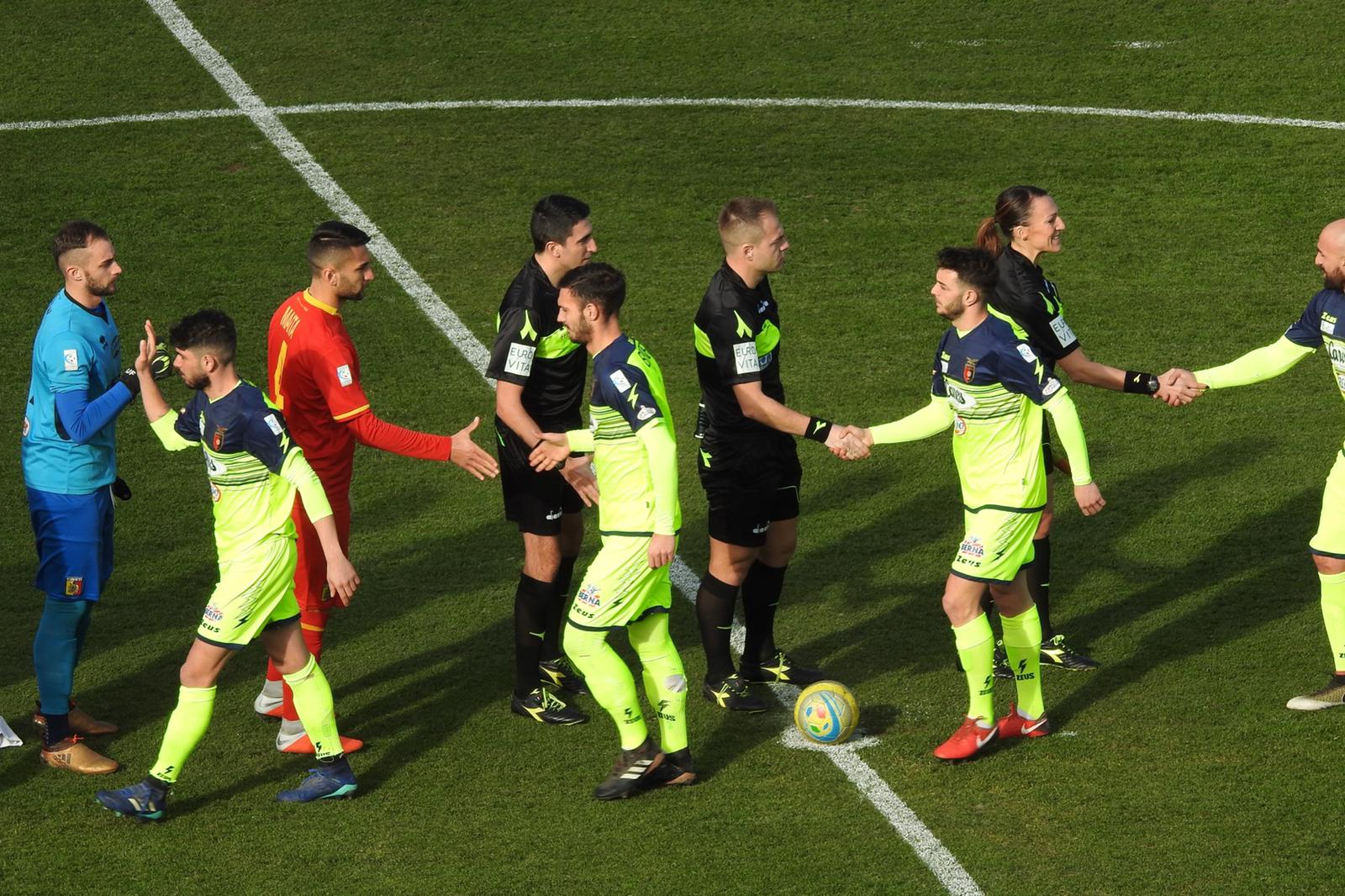 Calcio: Catanzaro Casertana 3-2. Reti e spettacolo al 'Ceravolo' (highlights)