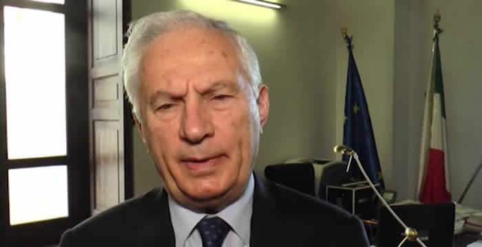 Sanità: Calabria, ex commissario contro ministro e governatore