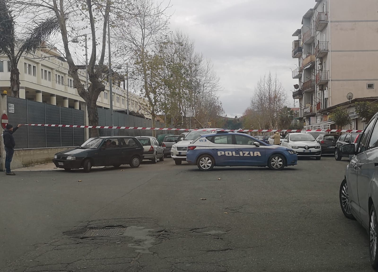 Spari a Crotone: blitz polizia, scattano arresti