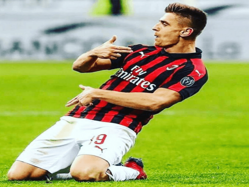 Piatek elimina il Napoli. Il pistolero subito in gol