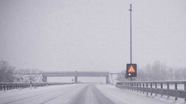 Caos neve in Alto Adige: "fermi in A22 da 12 ore" "Non si è visto un lampeggiante"