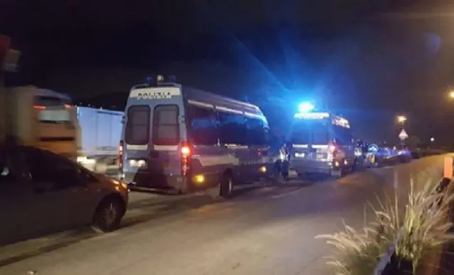 Calcio: tafferugli dopo Reggina-Catanzaro, un arresto e una denuncia
