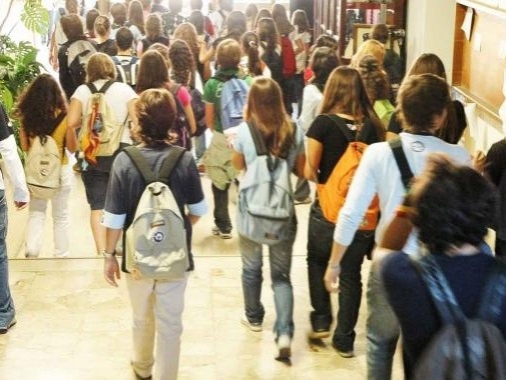 Catanzaro. Non mandano figli a scuola, 18 genitori denunciati