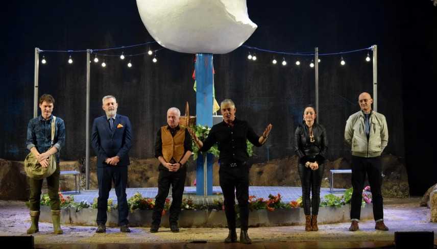 I fiori del latte, Biagio Izzo e Mario Porfito entusiasmano il Teatro Comunale di Catanzaro
