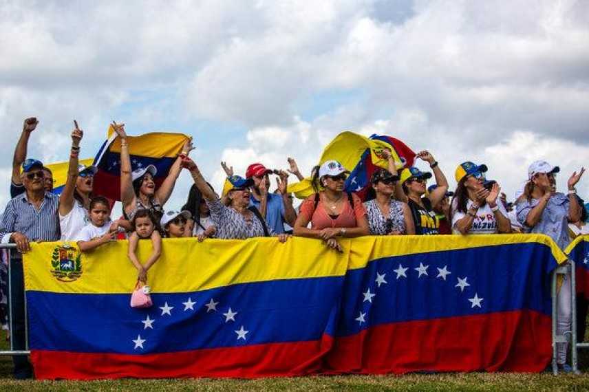 Venezuela, Italia apre a Juan Guaidò. Pronto testo congiunto Lega M5s