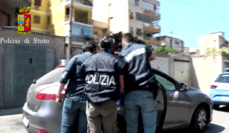 Droga: arrestato a Civitavecchia pusher di 73 anni