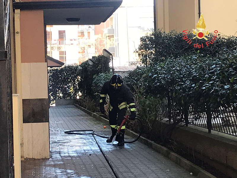 Divampato incendio in ambulatorio di neuropsichiatria infantile dell'Asp intervento dei VVF