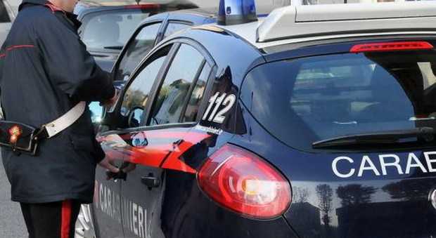 Droga: Roma, eroina alla paziente in clinica, carabinieri l'arrestano