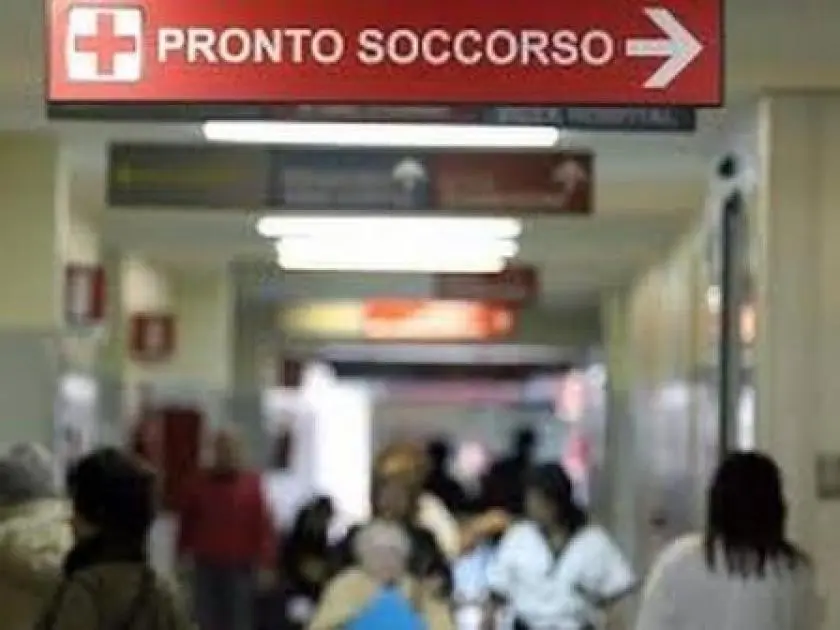 Uomo muore improvvisamente in pronto soccorso, ipotesi sepsi