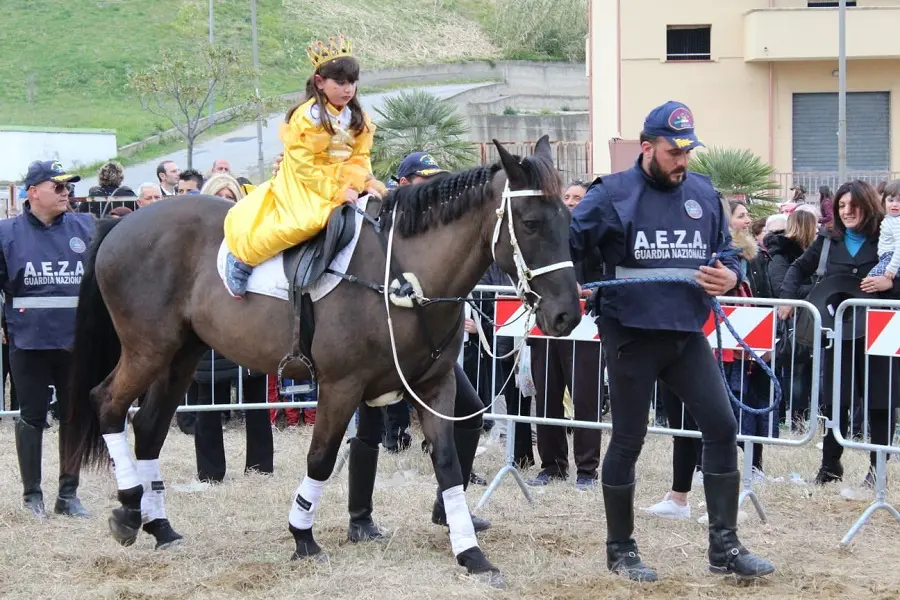 A Sellia Marina la 6° edizione della festa di carnevale “Sellia de Janeiro”