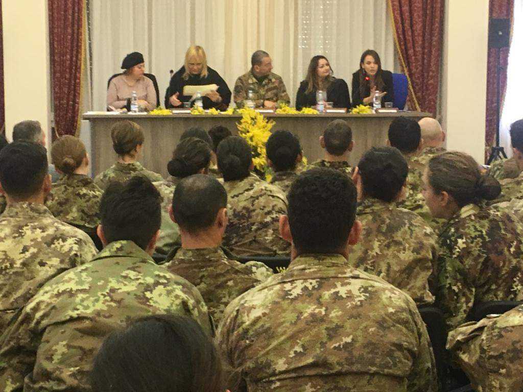 Roma, convegno “Le pari opportunità nelle Forze Armate”