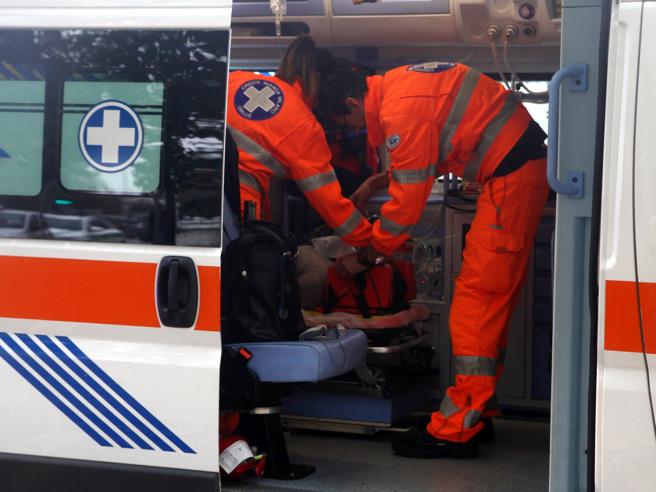 Cade da balcone in gita: liceo scientifico, non abbiamo organizzato noi
