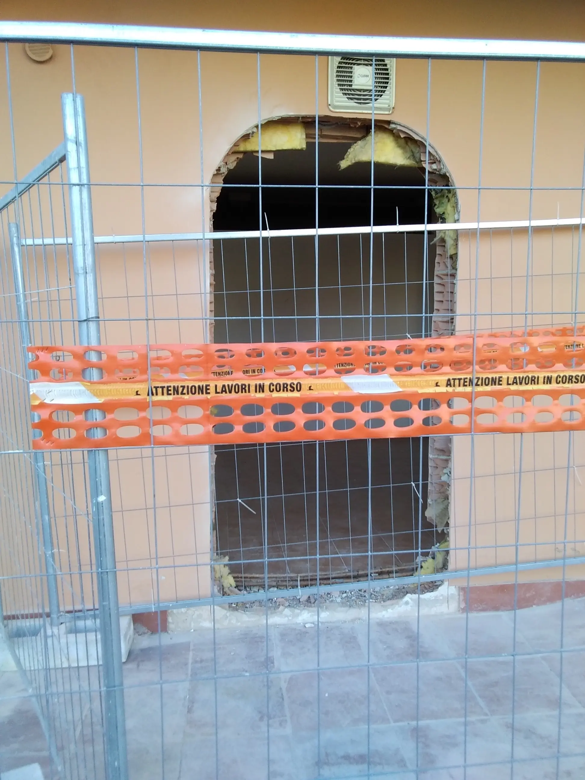 Nuova apertura nel muro perimetrale del Condominio e uso non consentito del bene comune