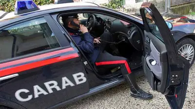 Pistoia, donna di 42 anni picchia anziana in strada: arrestata