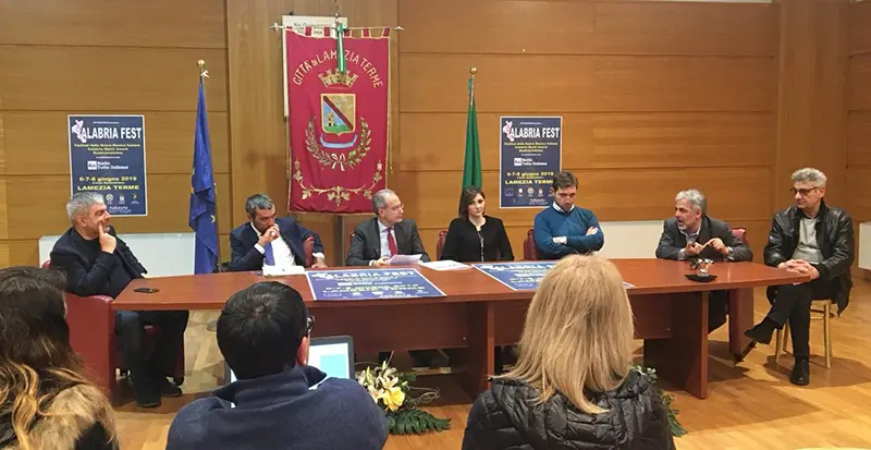 Presentato nella sala Napolitano  Del comune di Lamezia Terme il “Calabria Fest”