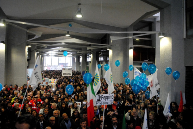 Mafie: Catanzaro, in centinaia con 40 bus per Giornata memoria