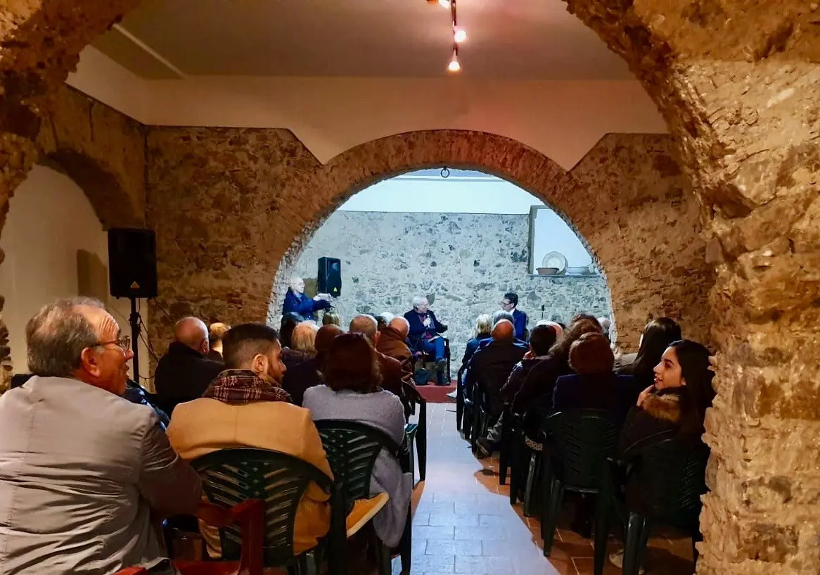 Presentato a Curinga il libro di Raffaele Gaetano sui viaggiatori nel lametino