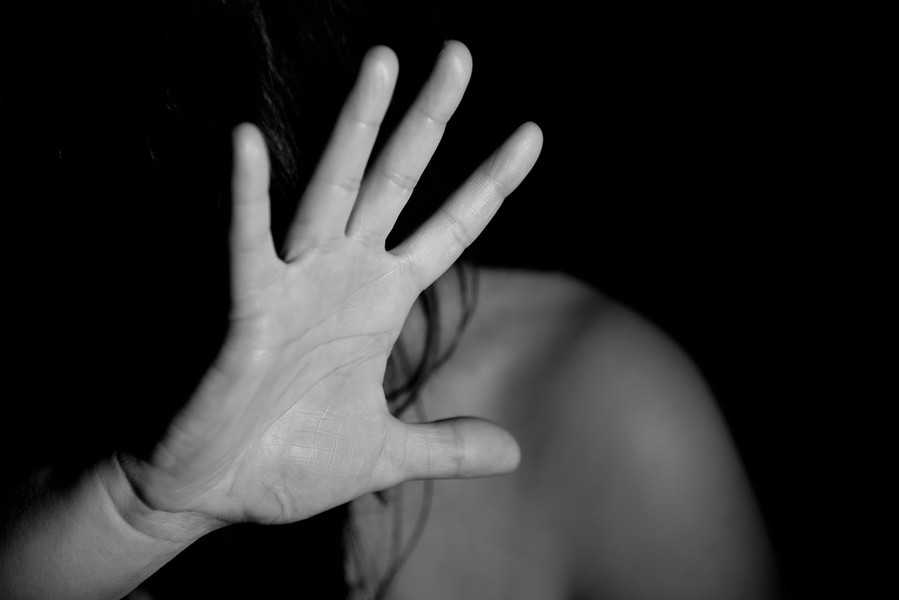Catania, violenza sessuale di gruppo su ragazza americana: arrestati 3 giovani
