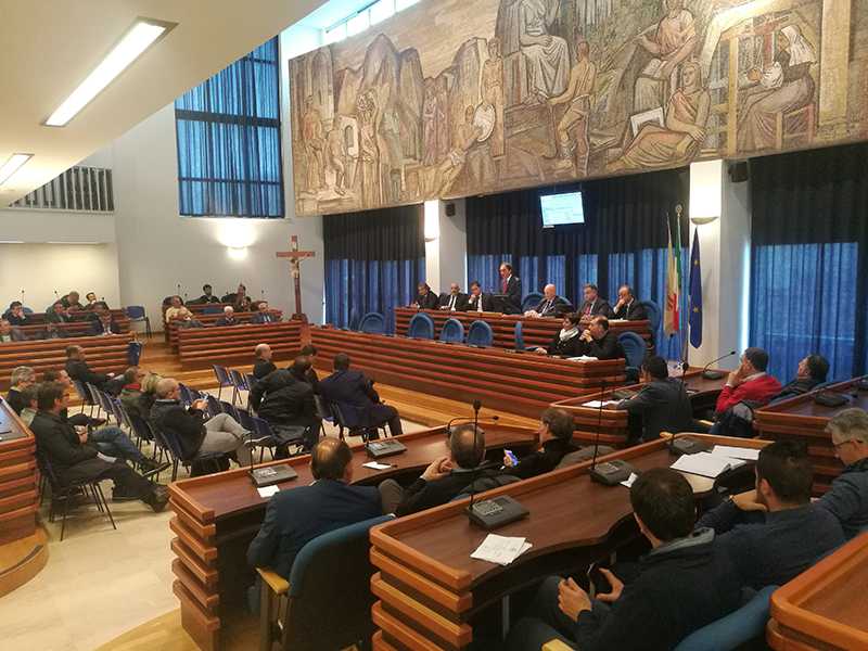 Catanzaro. Approvato il bilancio di previsione 2019-2021/ 51 gli amministratori presenti