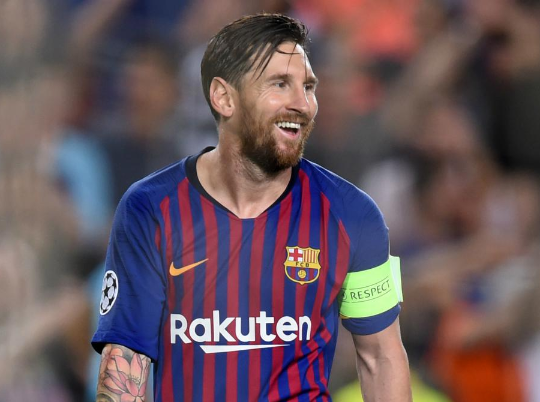 Messi decide il derby. Doppietta con l'Espanyol