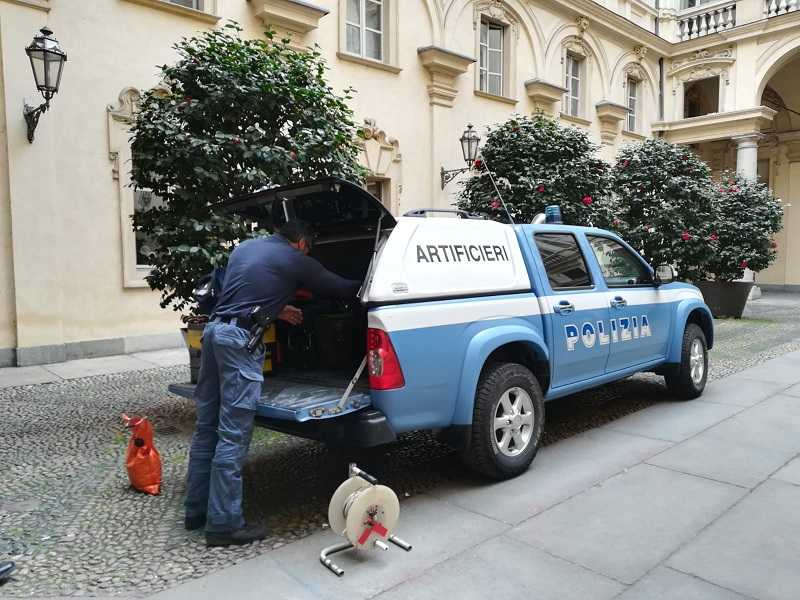 Allarme in Municipio a Torino: busta con esplosivo indirizzata al Sindaco Appendino