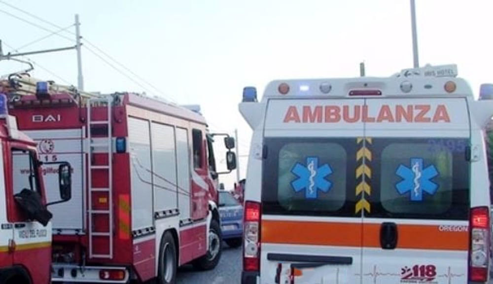 Incidenti lavoro: morto imprenditore schiacciato da autocarro