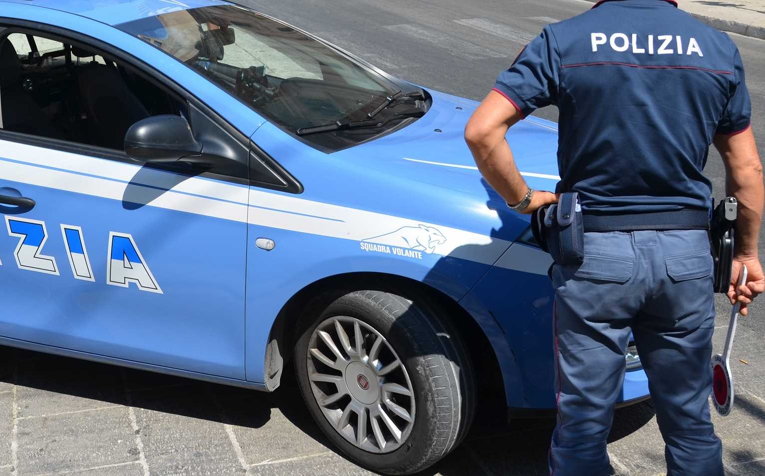 Cagliari, aggredisce con un bastone la ex moglie e la minaccia di morte: arrestato