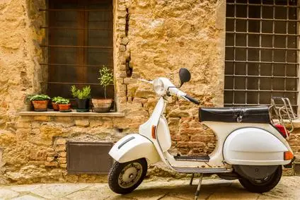 Va sanzionata la moto parcheggiata nel cortile del Condominio?