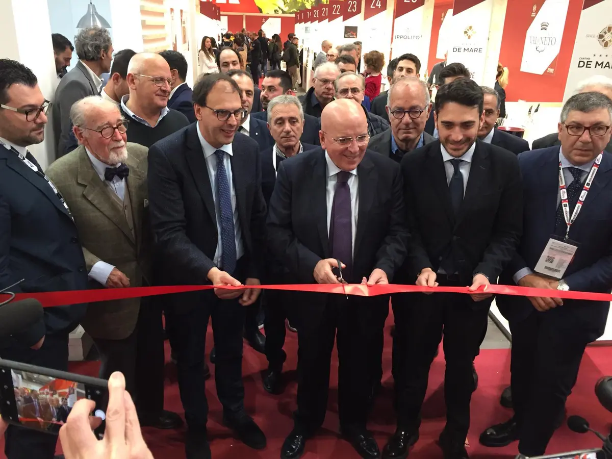 Il Presidente Oliverio promuove la Calabria al Vinitaly